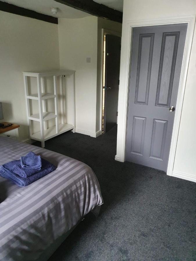 Red Lion Rooms - Self Check In Dalton-in-Furness Dış mekan fotoğraf
